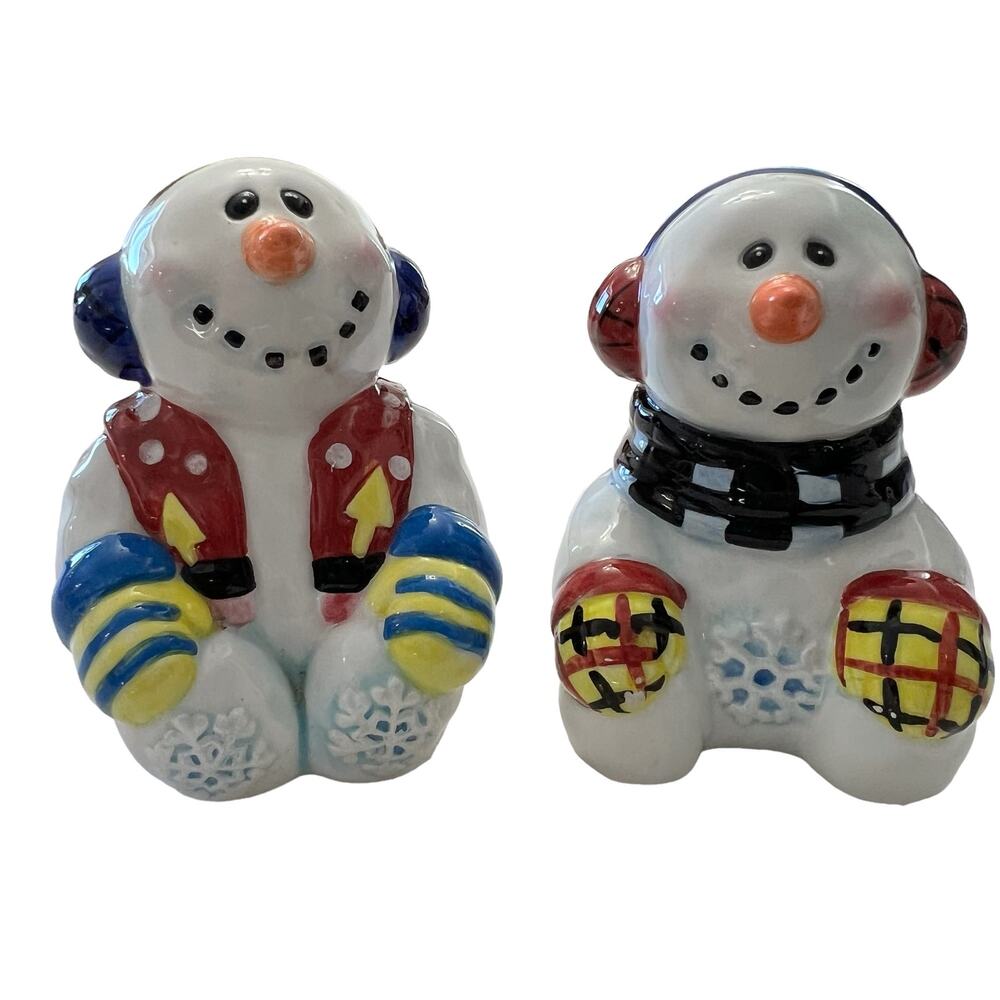 Vintage Snowman Couple Salt and Pepper Shakers 3.5" Mittens Ear Muffs Never Used